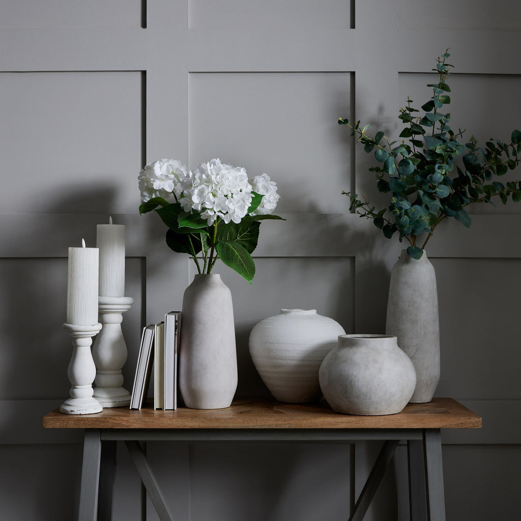 Regola Matt White Ceramic Vase - White
