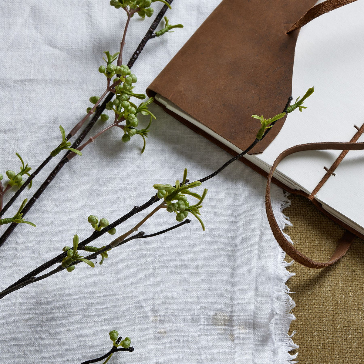 Green Berry Willow Stem - Green