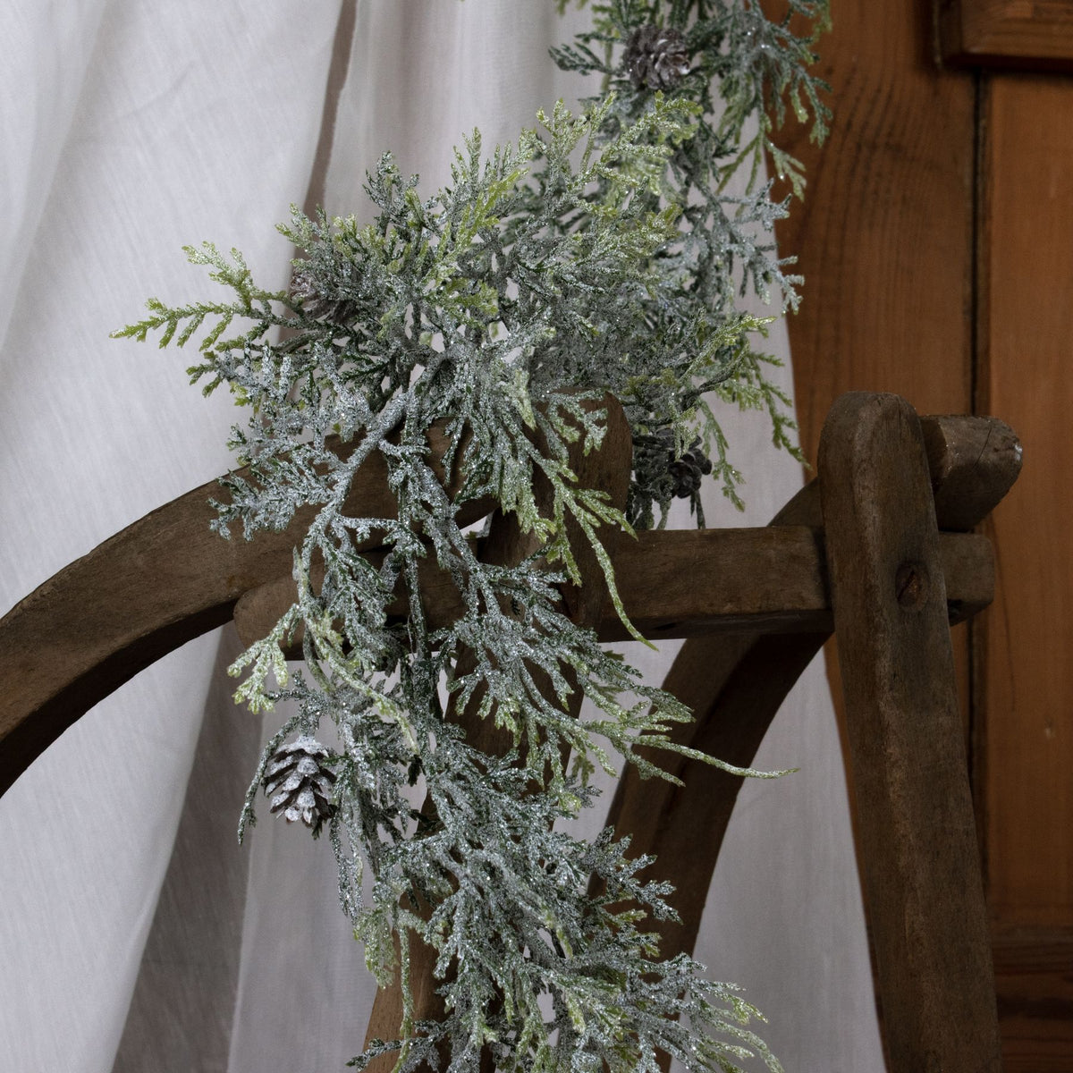 Frosted Pine Garland with Pinecones - White