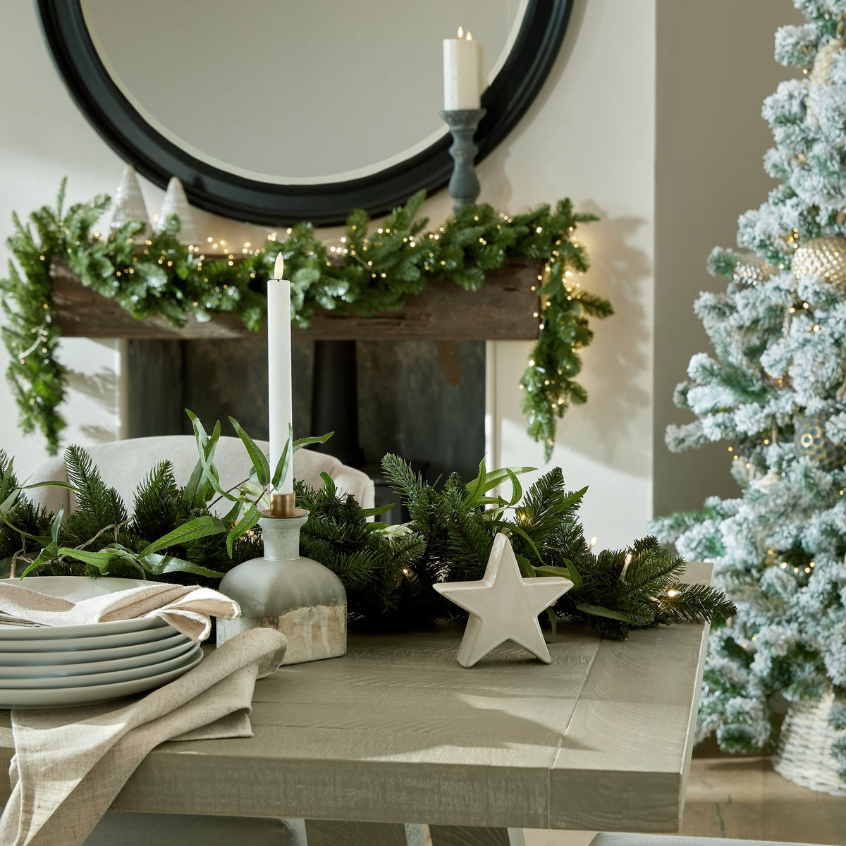 Small Ceramic Standing Star Decoration - Antique White