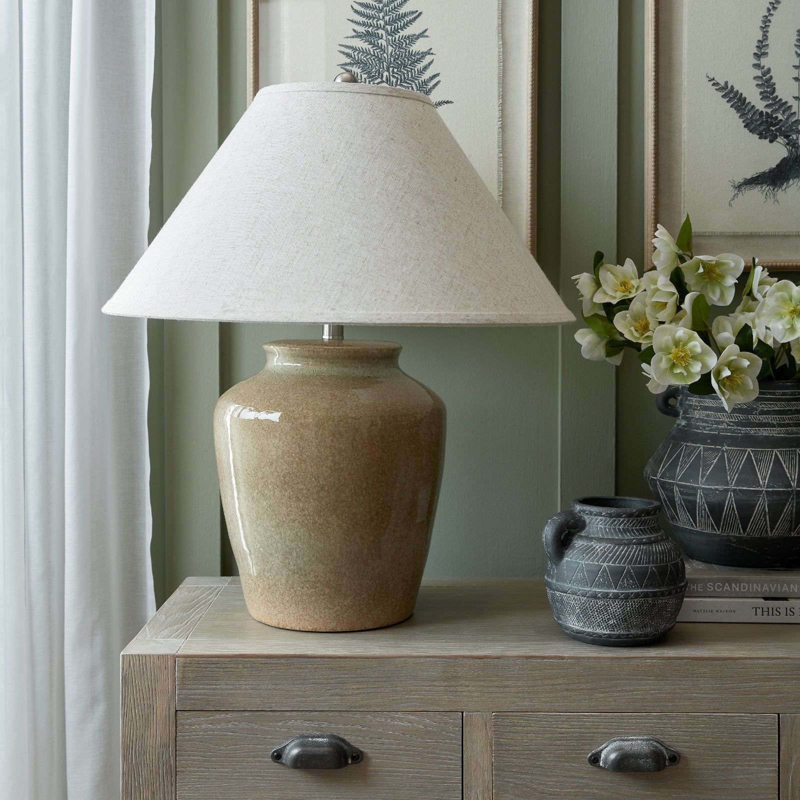 Mottura Ceramic Table Lamp with Edged Linen Shade